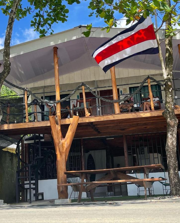 Uvita Pirates Hostel Exterior foto